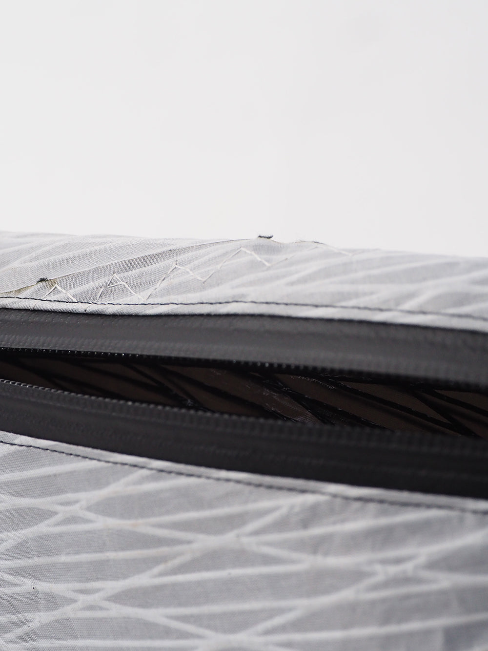 POCHETTE IN VELA RICICLATA FIESOLE SILVER - ARTICHOKE BAGS