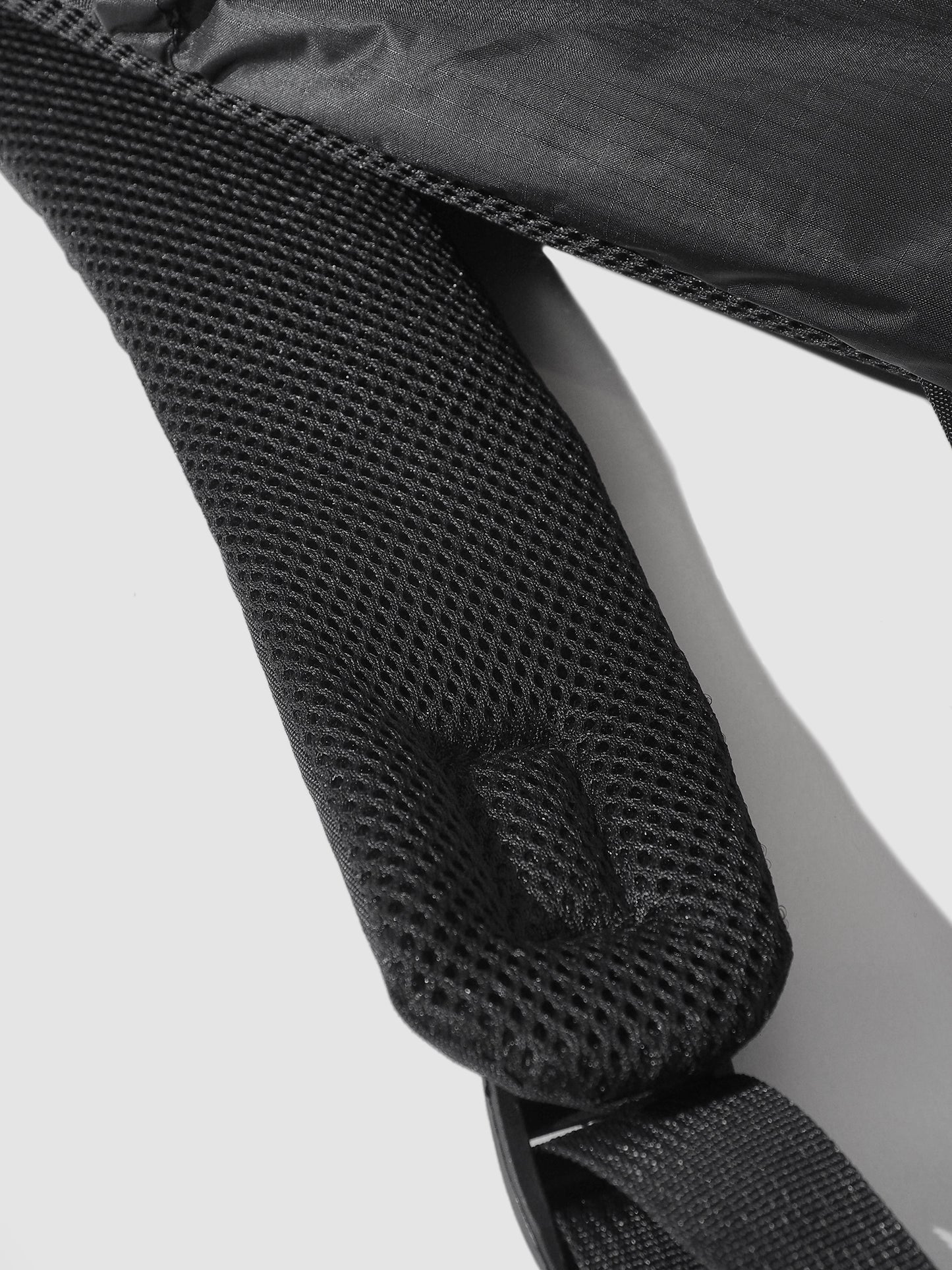 GREEN GLOBE 2023 BLACK - ARTICHOKE BAGS